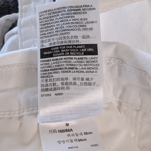 Levi's Denizen White Denim Bib Shortalls 90s Aesthetic Utility Chic - Picture 12 of 13